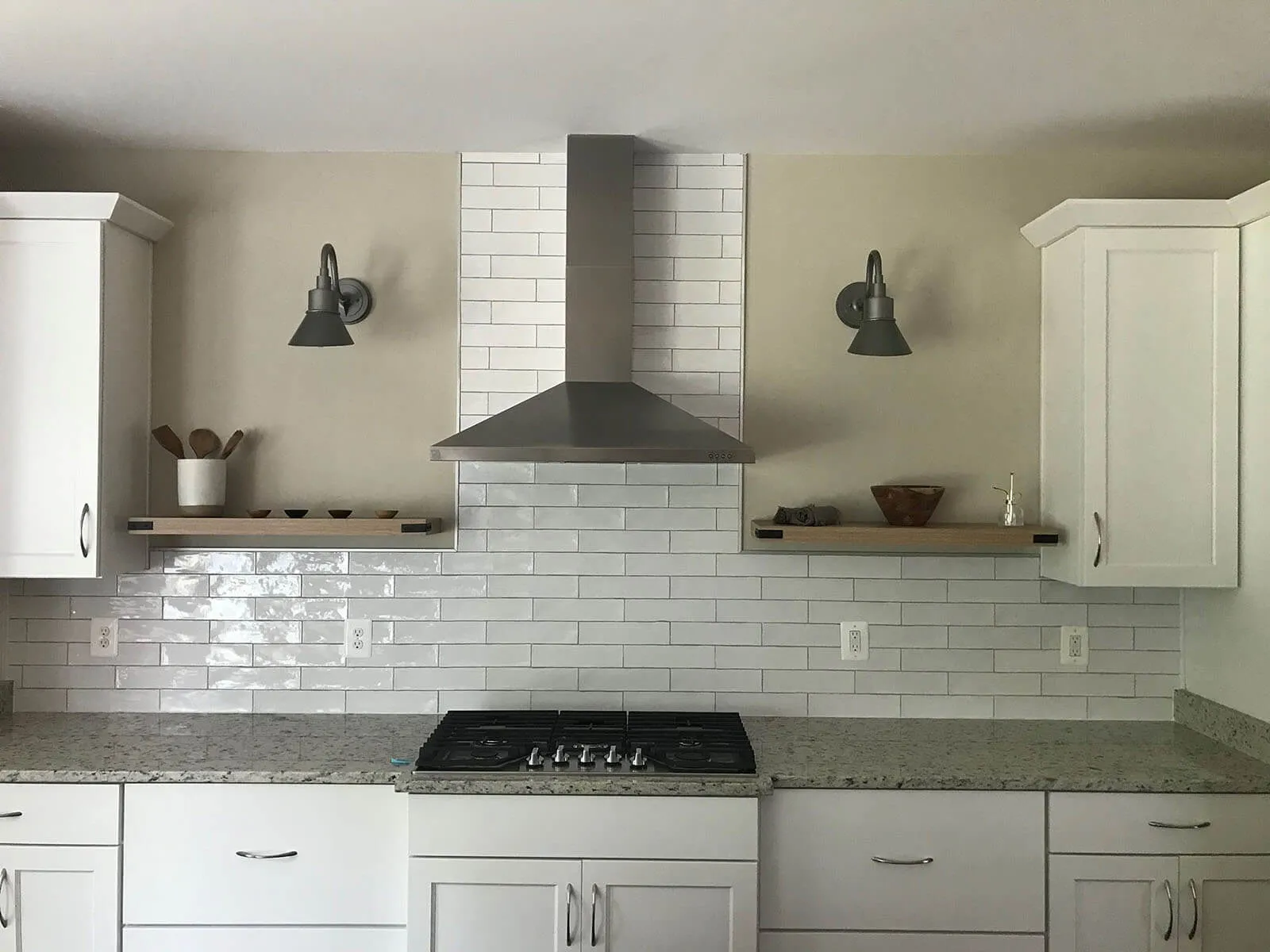 Countertop and Backsplash | Carpetland USA Granite & Flooring